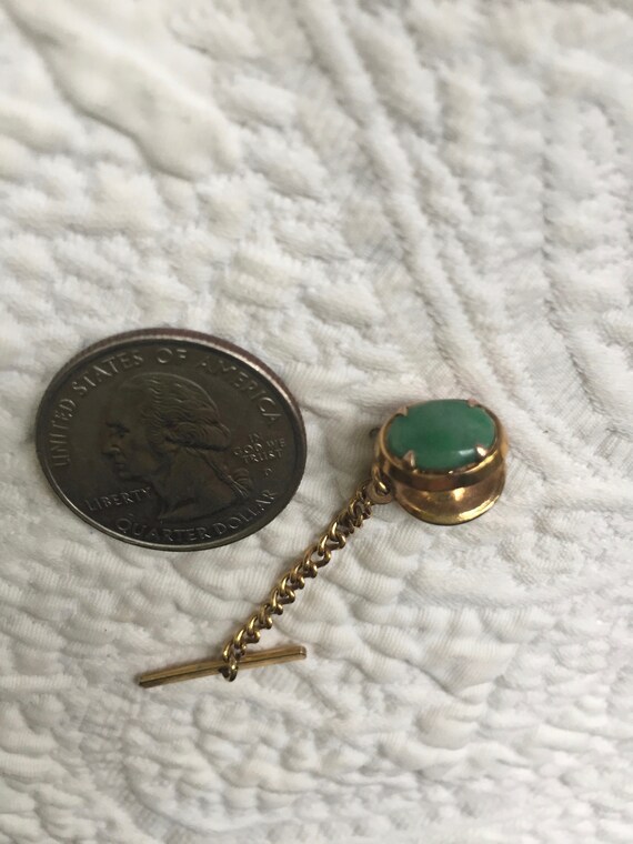 Vintage 18K Gold and Apple Jade Tie Tack - image 1