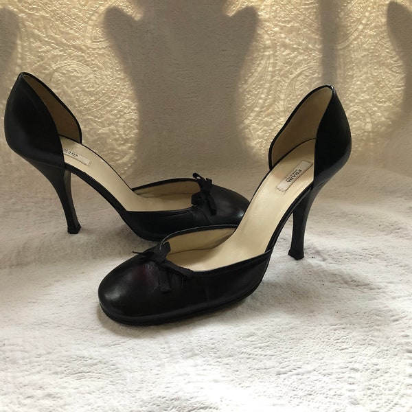 SALE!  Pair of Women's Authentic Gently Used Prada Round Toed Black Leather 4" Heels Size 36.5