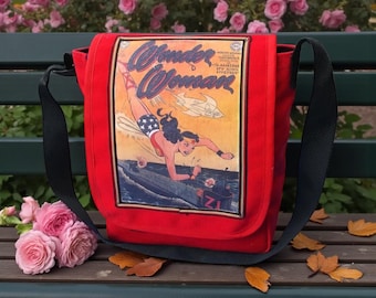 Vintage Wonder Woman Comic Canvas Messenger Bag