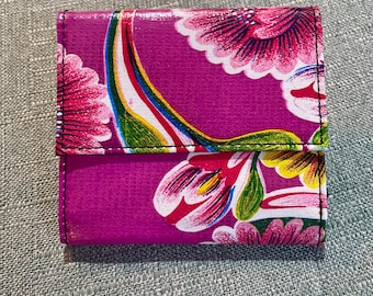 Love Shine Purple Floral Oil Cloth French Purse Wallet, Trifold Vinyl Wallet