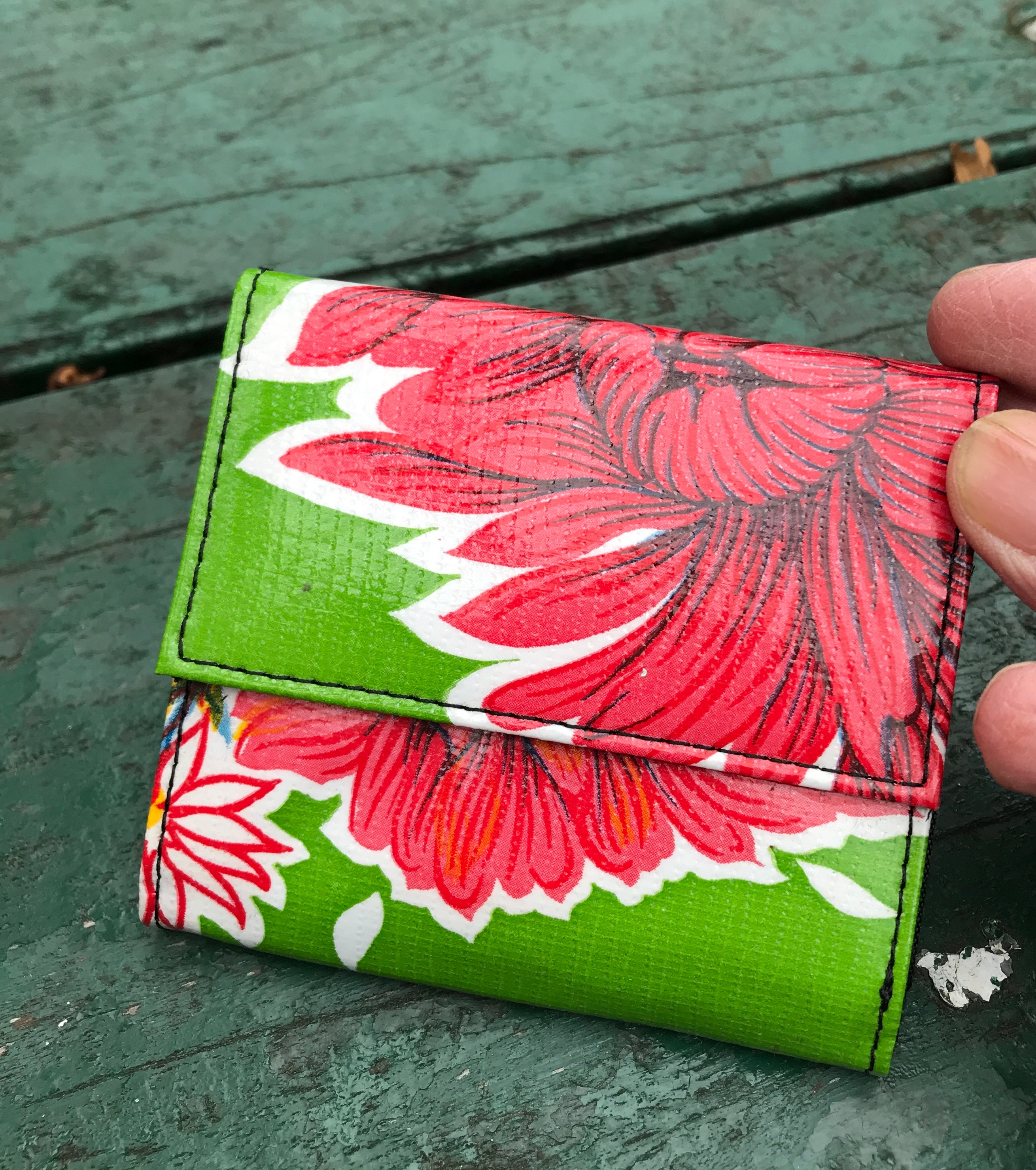 Love Shine Green Floral Oil Cloth Wallet, Women's Billfold French Purse