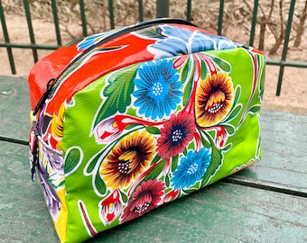 Love Shine Lime Green Flores Oil Cloth Patchwork Dopp kit, Toiletry Bag, Cosmetic Case, Make Up Bag