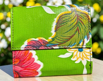 Love Shine Green Floral Mum Oil Cloth French Purse Trifold Wallet