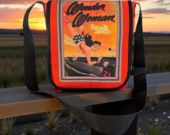 Vintage Wonder Woman Comic Canvas Messenger Bag