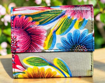 Gold Oil Cloth French Purse Trifold Wallet, Vinyl Floral Women's Wallet