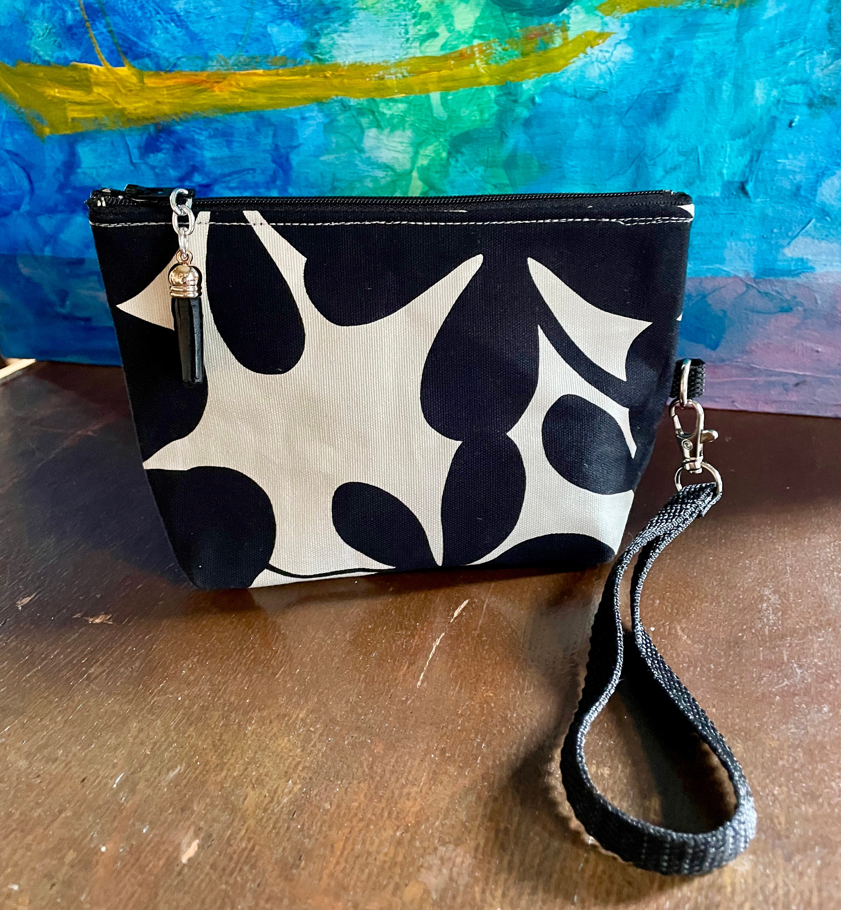 Black and White Cotton Floral 7 Pouch with Wrist Strap, Wristlet