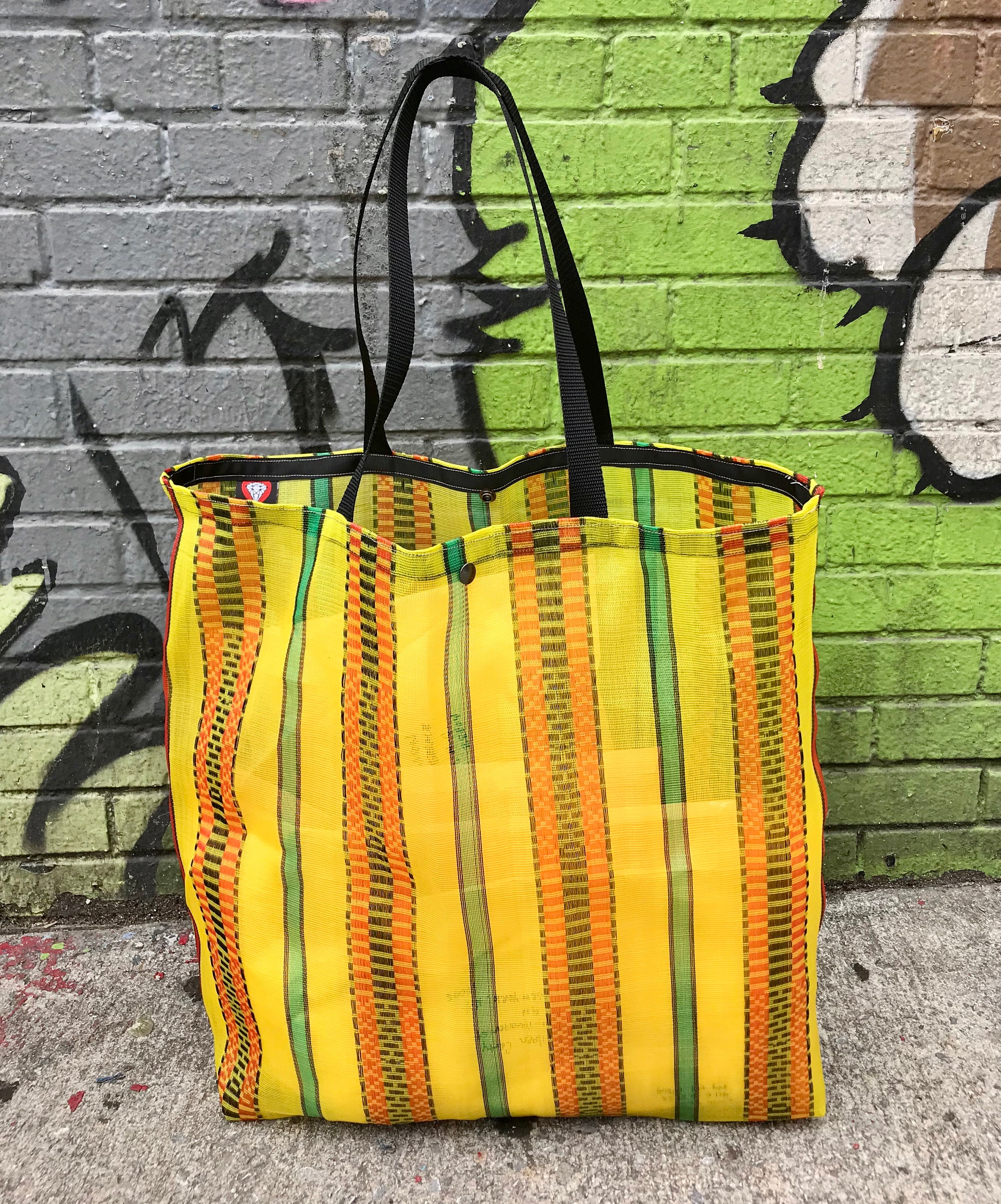Large woven plastic mesh Market Tote Bag. Lightweight reusable Shopping ...