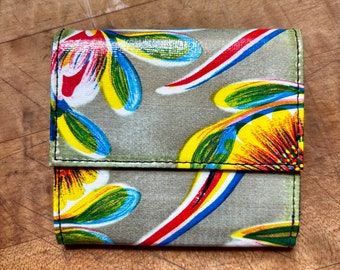 Love Shine Gold floral Oil Cloth French Purse Trifold Wallet, Billfold