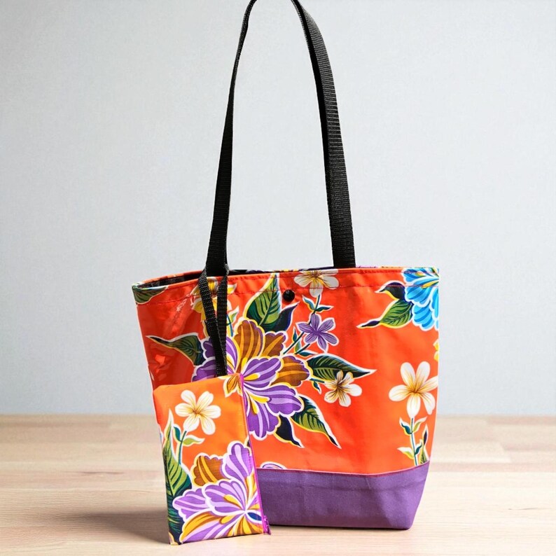 Mittelgroße Tasche aus Öltuch und Canvas mit Umhängetasche Bild 3