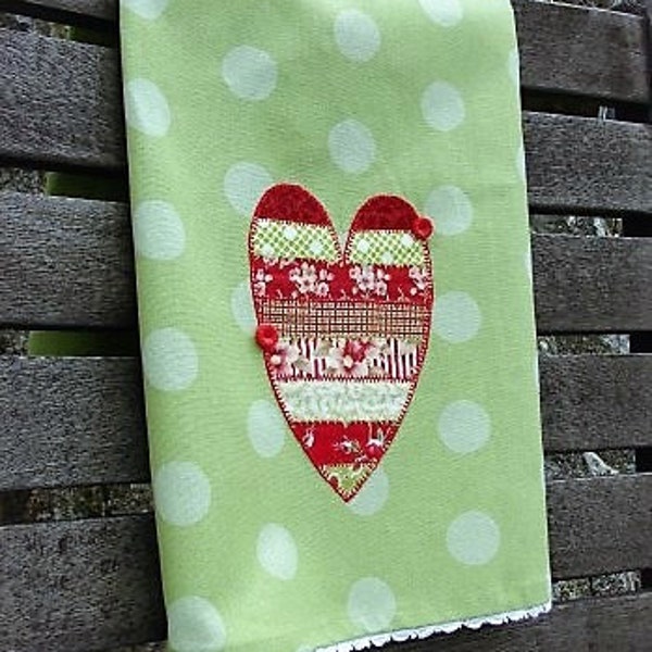 Valentines Day - Valentine's Day - Sweetheart - Kitchen Towel -  Tea Towel - Be My Valentine - Quilters Heart - Farmhouse Home Decor - Dots