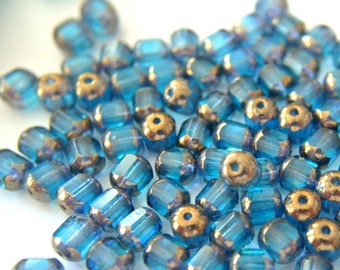 Conjunto de 30 contas de vidro checo estilo catedral: facetadas, translúcidas, azul turquesa, 6 mm x 5 mm
