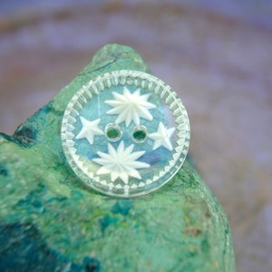 Vintage plastic buttons, translucent with cream stars 21mm /Sa34-select amount