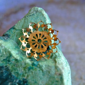 6 Vintage filigree flower shape 21mm, jewelry supply