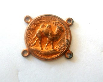 Vintage copper metal stamping coin shape camel-19mm, 4 self loop