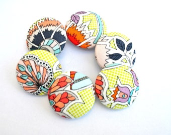 6 Handmade Retro Fabric Buttons: Cotton Covered Buttons (32mm)