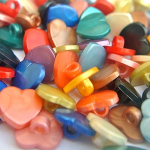 Buttons, mix vintage plastic heart shape plastic buttons 12mmx11mm, 12 colors-select quantity