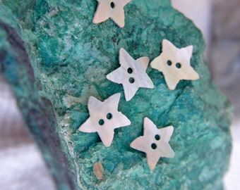 10 Shell buttons, star shape natural color, 13mm, great for button jewelry