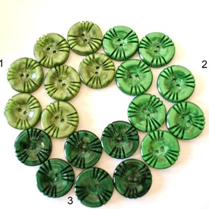 10 KNOPEN, antieke vintage plastic knopen groene tinten: selecteer kleur en maat