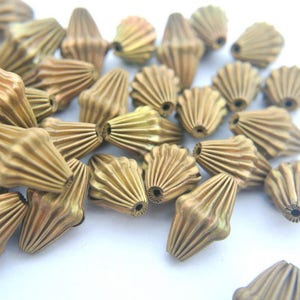 6 Vintage metal beads 13mmx7mm