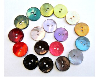 108 Shell buttons in 18 colors 15mm