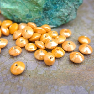 25 Vintage glass beads beautiful yellow to orange 7mmx4.5mm
