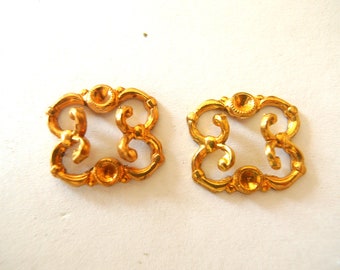 6 Vintage Metal Jewelry Findings: Rhinestone Setting Pendants (17mmX15mm)
