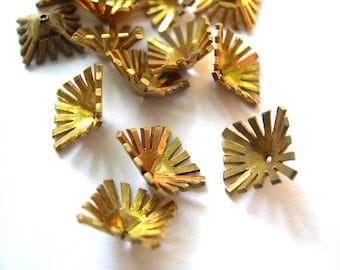 6 Flower cap beads, metal. vintage, 10mm, rare design