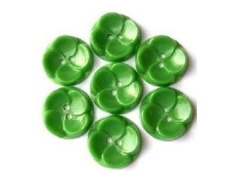 10 Vintage buttons plastic  flowers green, 15mm, can be use for button jewelry