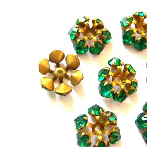 2 SWAROVSKI beads, vintage, flower shape brass setting with 6 green crystals image 2