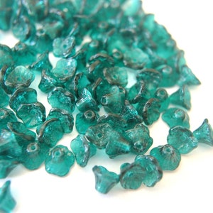 35pcs Glass flower bell beads 7mmx5mm, Czech glass beads jewelry supply beautiful green