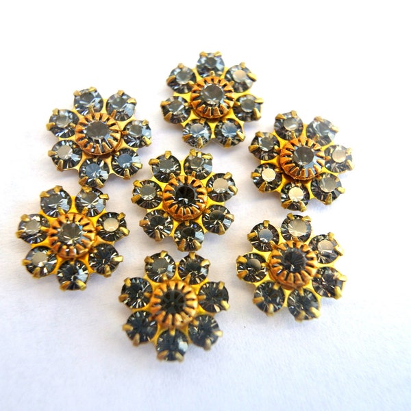 6 SWAROVSKI flower cabouchon , antique vintage, embeded crystals, 11mm gray crystals