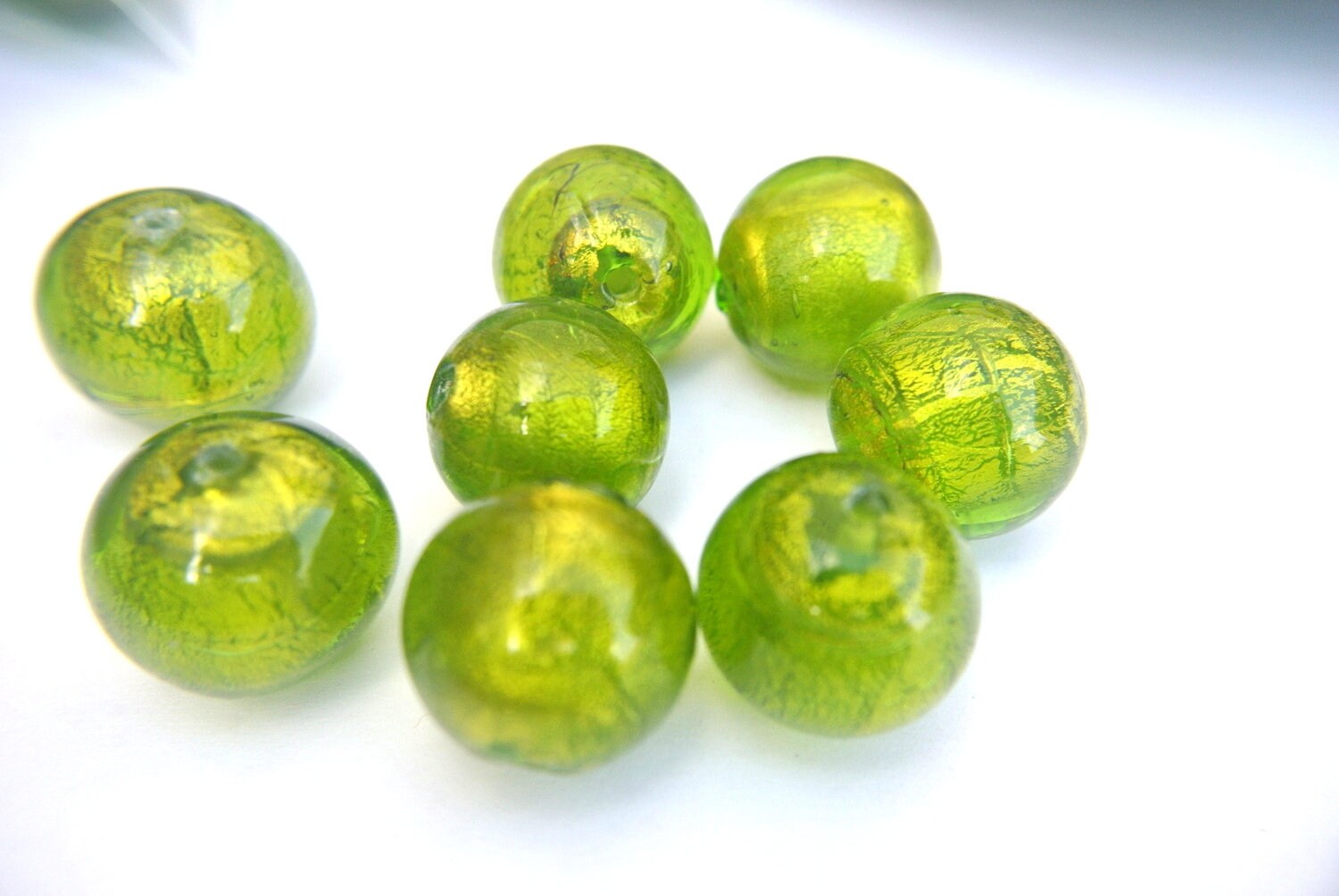 Lot De 95 Perles Vintage En Verre Vert Mat - Forme TRIANGLE - Occasion - Fabriqué En Inde