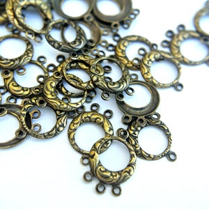 10 Vintage metal beads, dangling beads brass color with black, 17mm length