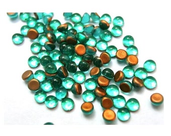 30 Vintage glass cabochons emerld foil green 3mm