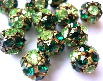 6 stuks Vintage Swarovski kristallen bol kraal 11 mm, strass steentjes groene tinten in messing setting - ZELDZAAM