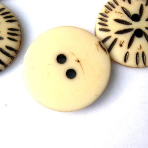 6 Vintage ethnic oriental buttons plastic 25mm sew on buttons image 2