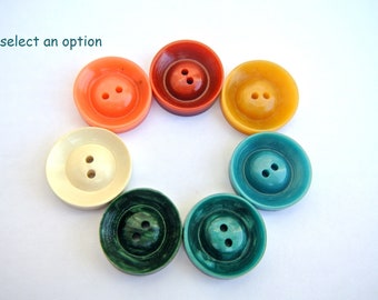 10 Antique vintage plastic buttons -select an options