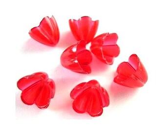 100 Vintage flowers beads, plastic red  lucite, translucent, transparent, rare, 10mmx8mm