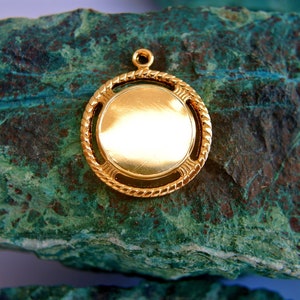 Vintage copper pendant cameo setting round 22mm metal stamping, new gold plated