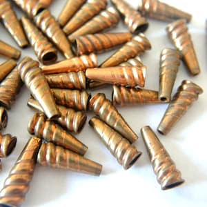 10 Vintage metal beads 18mmx5mm, copper metal, beautiful unique design