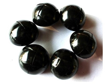 6 Vintage Ösenknöpfe aus schwarzem Leder (23 mm)