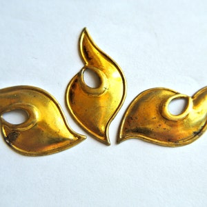 2 Vintage metal jewelry parts, can be dangling beads, pendants ,earings 38mmx15mm