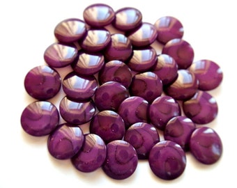 6 Vintage buttons, violet,  plastic buttons, Sweet buttons