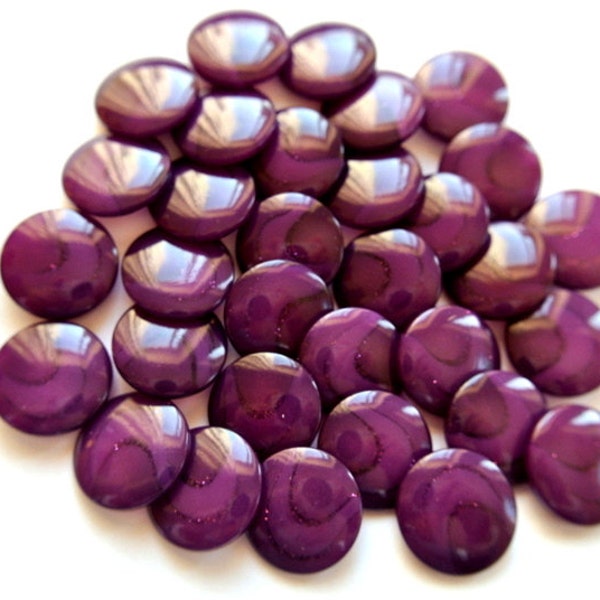 6 Vintage buttons, violet,  plastic buttons, Sweet buttons