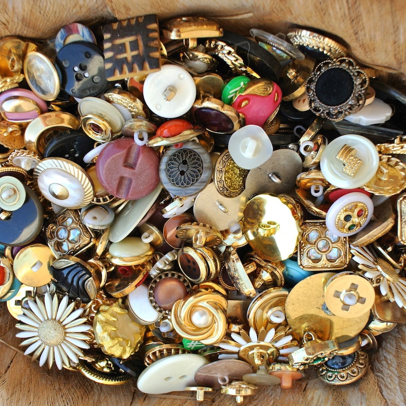 Antique Buttons - Etsy