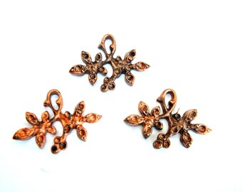 Vintage Metal Flower Beads: DIY Jewelry Charms (2pcs, 22mmx16mm)