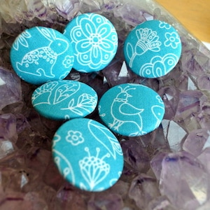 6 Fabric covered buttons, handmade buttons, made of cloth, cotton 32mm/3.2cm, bunny and bird