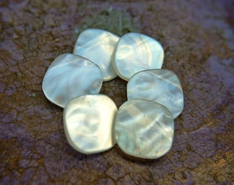 60 Buttons, vintage plastic buttons, pearlized white square shank buttons 18mm/Sa21
