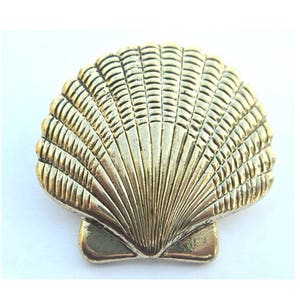 6 Vintage buttons, shell shape large buttons, plastic with antique bronze color  45mmX46mm