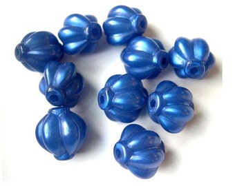 10 Vintage beads pearlized blue lucite plastic 14mmX13mm